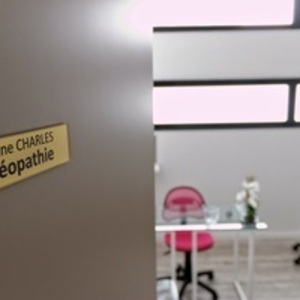 Caroline Charles Guyancourt, 